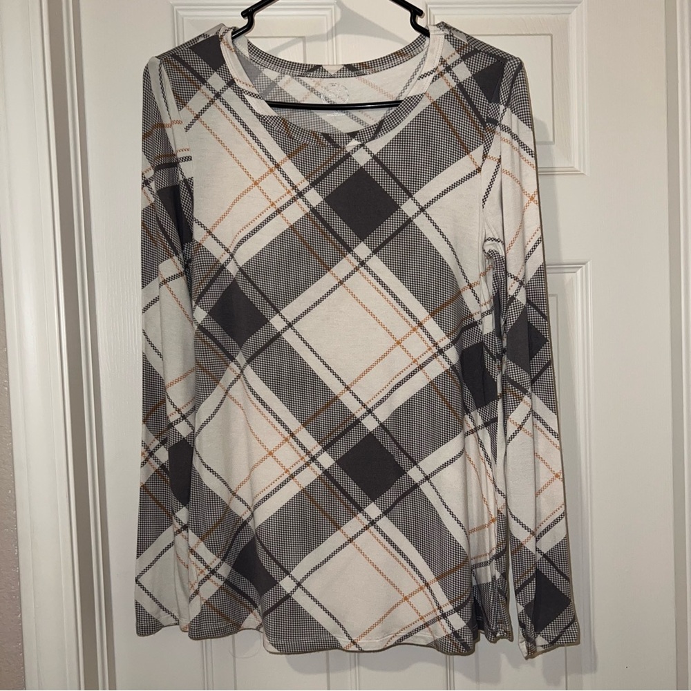 Maurice’s long sleeve flannel shirt